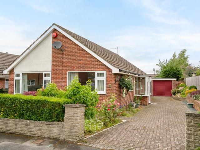 3 bedroom bungalow for sale