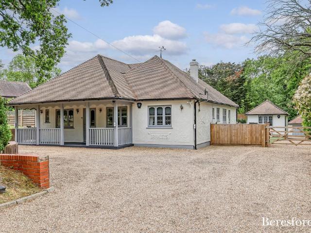 3 bedroom bungalow for sale