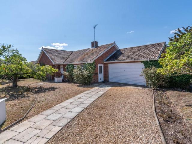 3 bedroom bungalow for sale