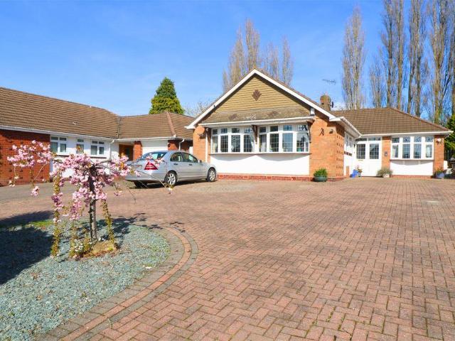 4 bedroom bungalow for sale