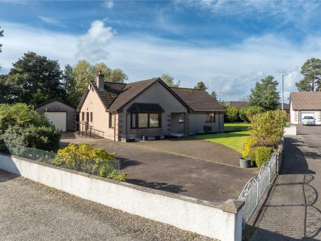 3 bedroom bungalow for sale