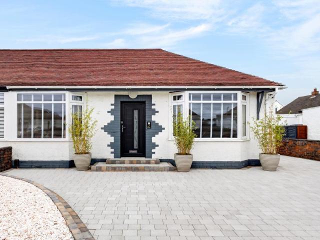 3 bedroom bungalow for sale