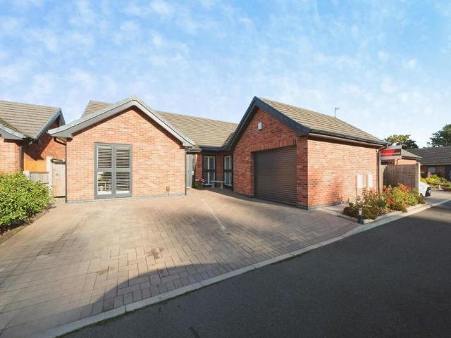 3 bedroom bungalow for sale