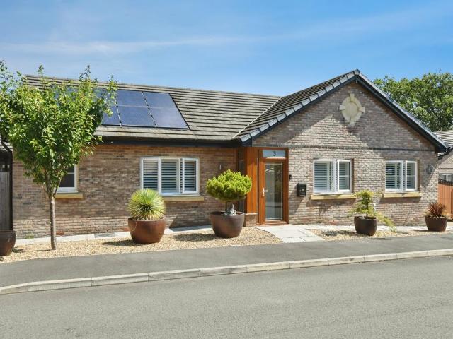 3 bedroom bungalow for sale