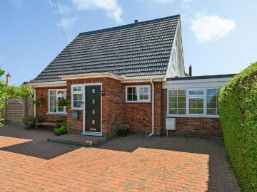 3 bedroom bungalow for sale