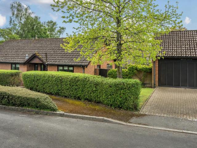 3 bedroom bungalow for sale