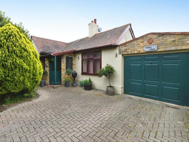 3 bedroom bungalow for sale