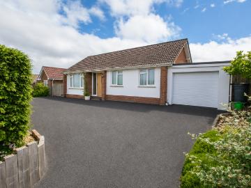 3 bedroom bungalow for sale