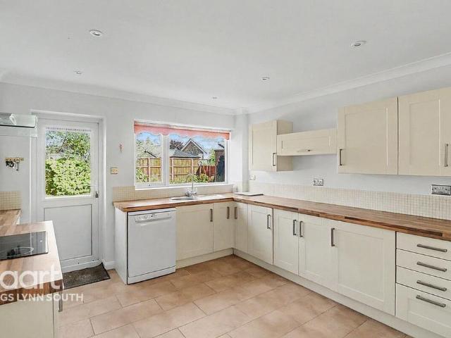 3 bedroom bungalow for sale