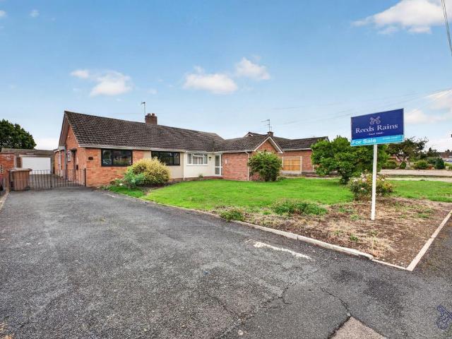 3 bedroom bungalow for sale