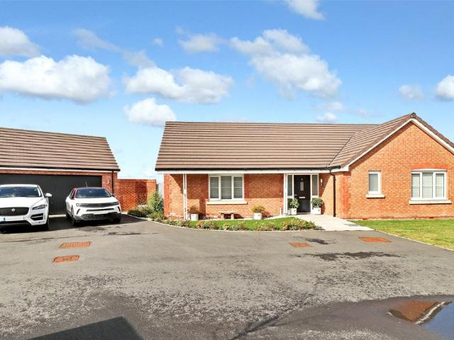 3 bedroom bungalow for sale