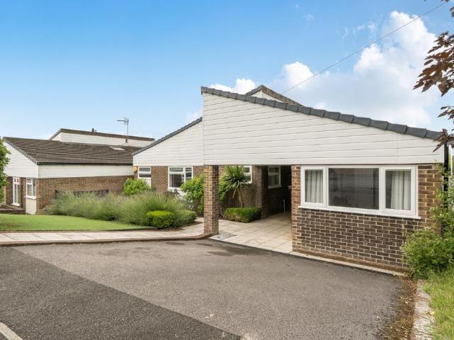 4 bedroom bungalow for sale