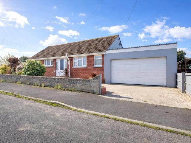 3 bedroom bungalow for sale