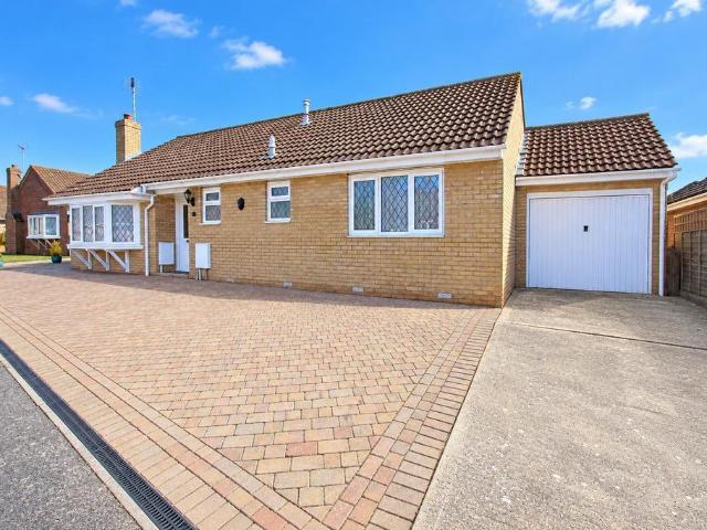 3 bedroom bungalow for sale