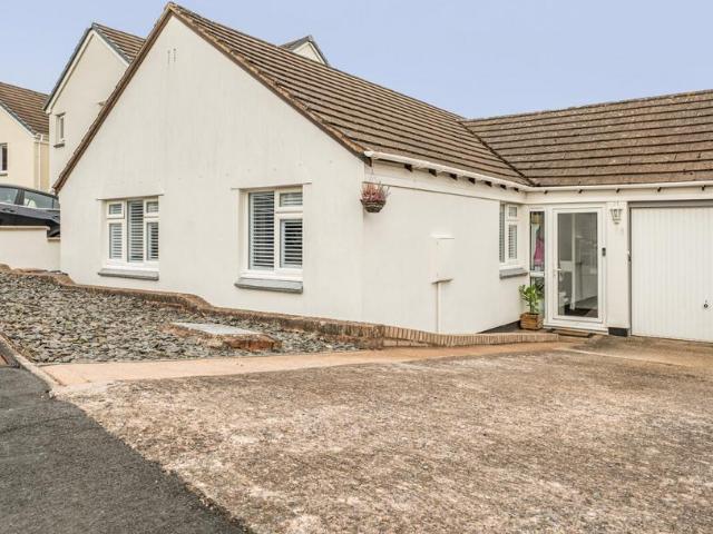 3 bedroom bungalow for sale