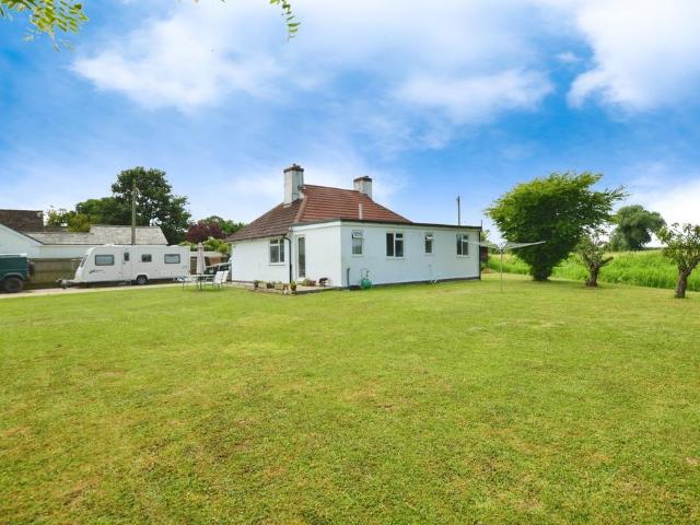 3 bedroom bungalow for sale
