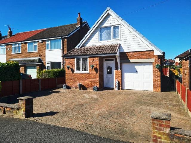 3 bedroom detached bungalow for sale