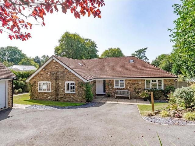3 bedroom detached bungalow for sale