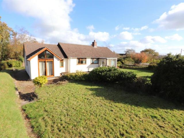4 bedroom detached bungalow for sale