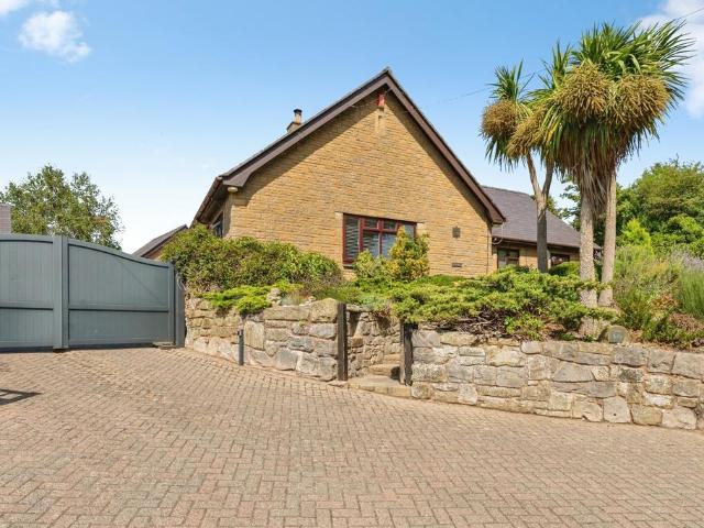 3 bedroom bungalow for sale