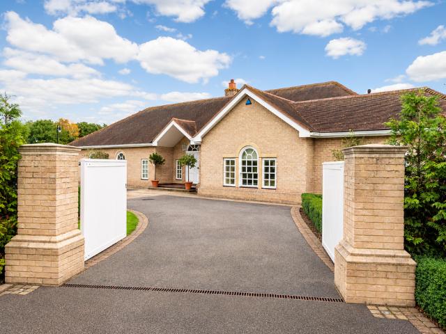 3 bedroom bungalow for sale