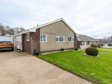 3 bedroom bungalow for sale