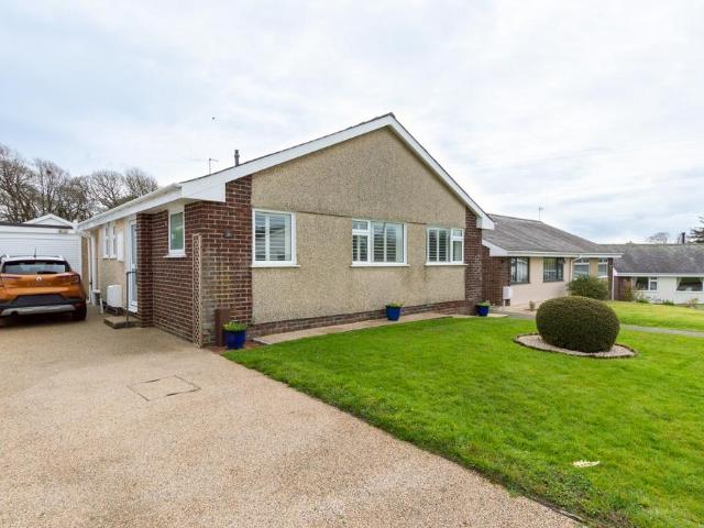 3 bedroom bungalow for sale