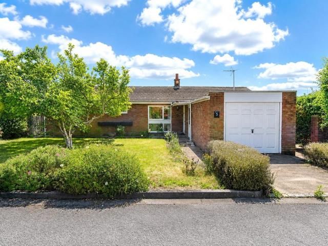 3 bedroom bungalow for sale