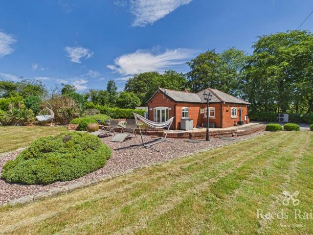 3 bedroom bungalow for sale