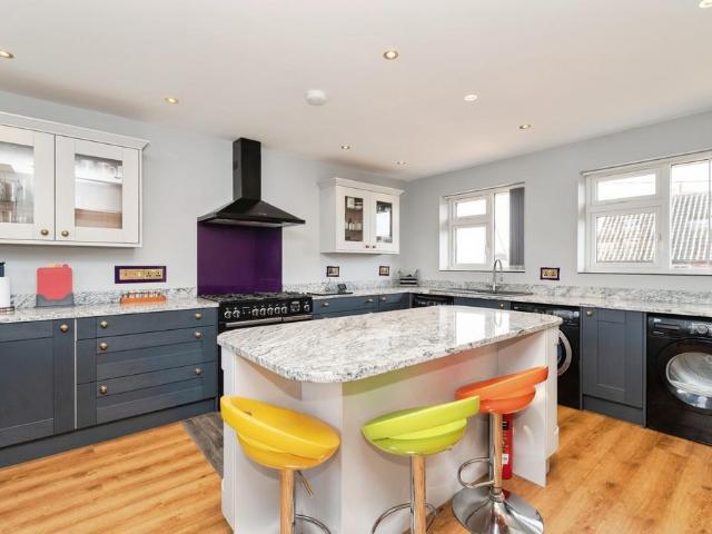 3 bedroom bungalow for sale
