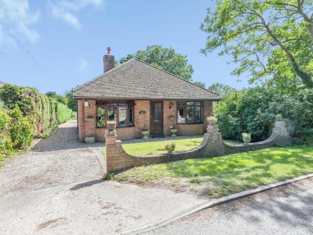 5 bedroom bungalow for sale
