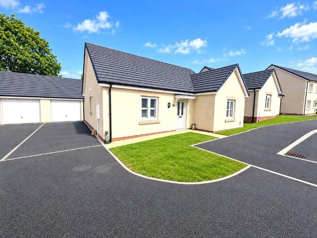 3 bedroom bungalow for sale