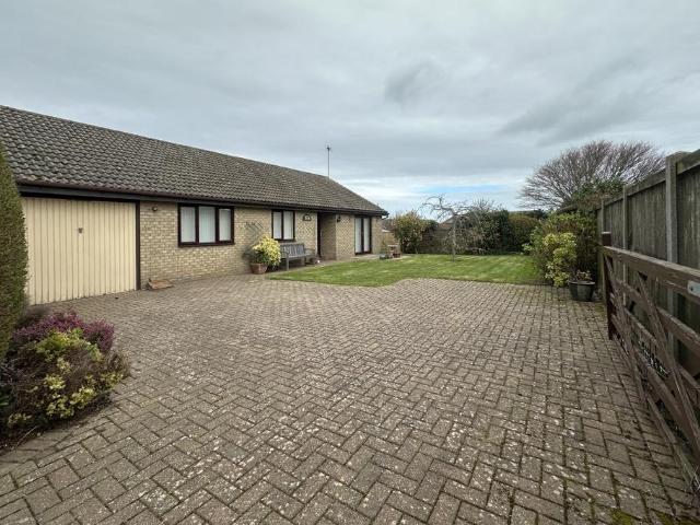 3 bedroom bungalow for sale