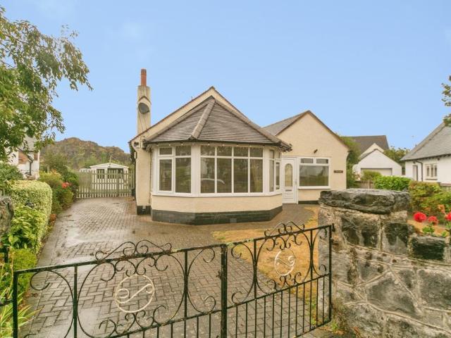 3 bedroom bungalow for sale
