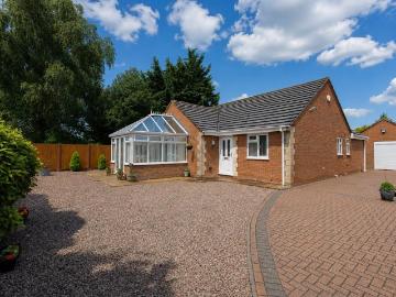 3 bedroom bungalow for sale