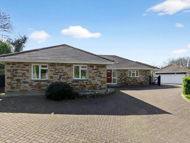 3 bedroom bungalow for sale