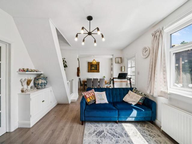 4 bedroom bungalow for sale