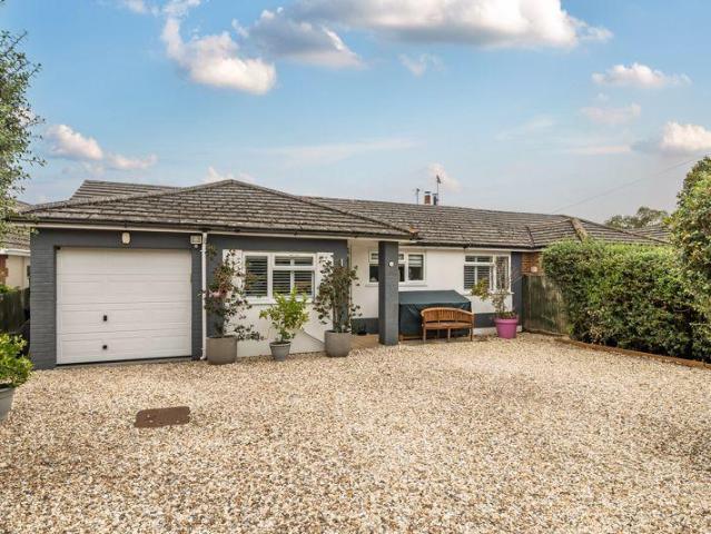 3 bedroom semi detached bungalow for sale