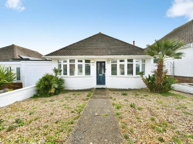 3 bedroom link detached house for sale