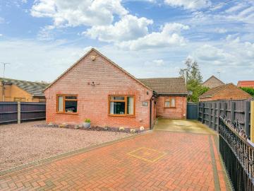 Fenland, East of England - Garden, Equipped kitchen