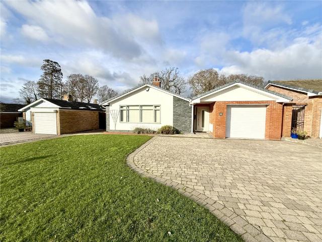 3 bedroom detached bungalow for sale