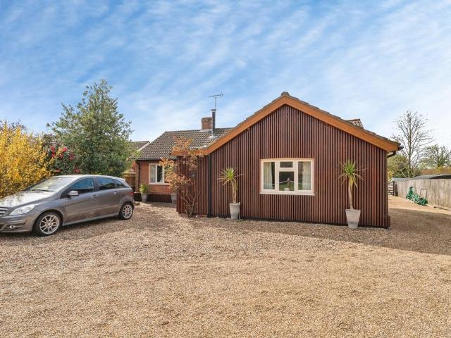 4 bedroom bungalow for sale