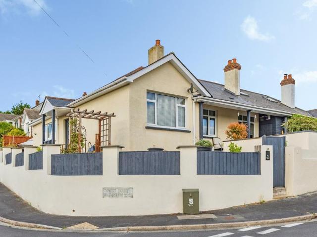 3 bedroom bungalow for sale