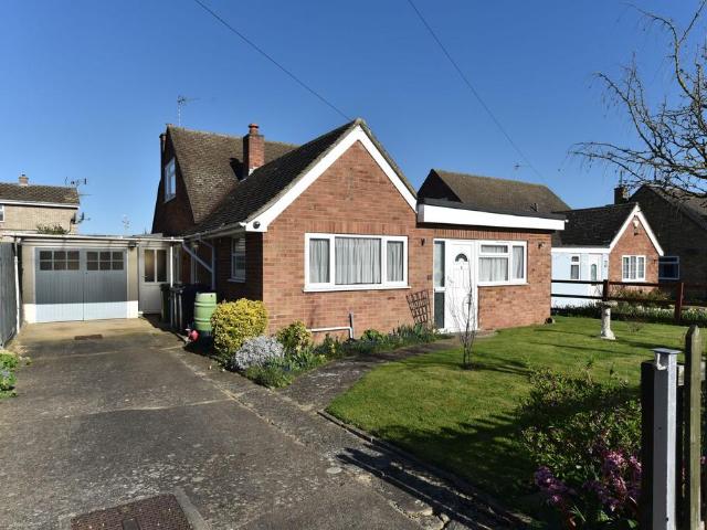 3 bedroom bungalow for sale