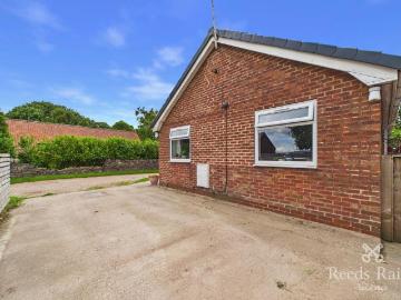 3 bedroom bungalow for sale
