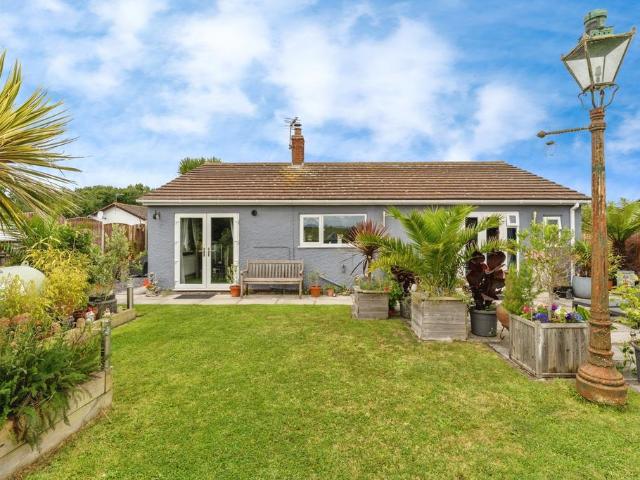 3 bedroom bungalow for sale