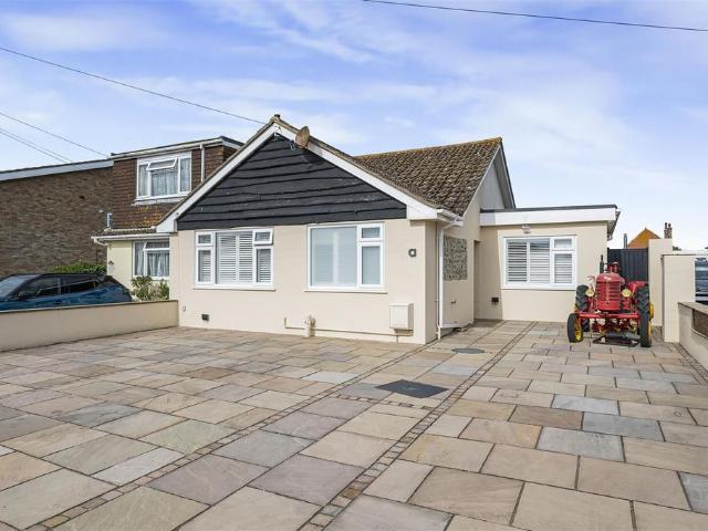 3 bedroom semi detached bungalow for sale