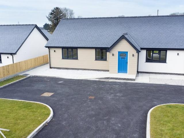 3 bedroom bungalow for sale