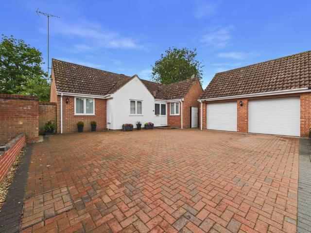 3 bedroom bungalow for sale