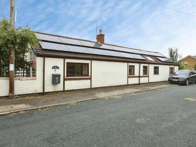 3 bedroom bungalow for sale